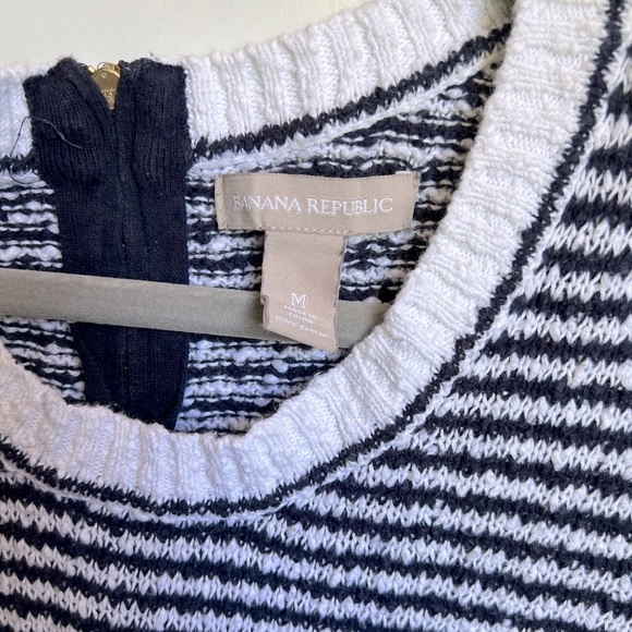 Banana Republic Sweater - Picture 2 of 5